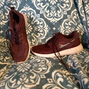 Nike burgundy sneakers size 8